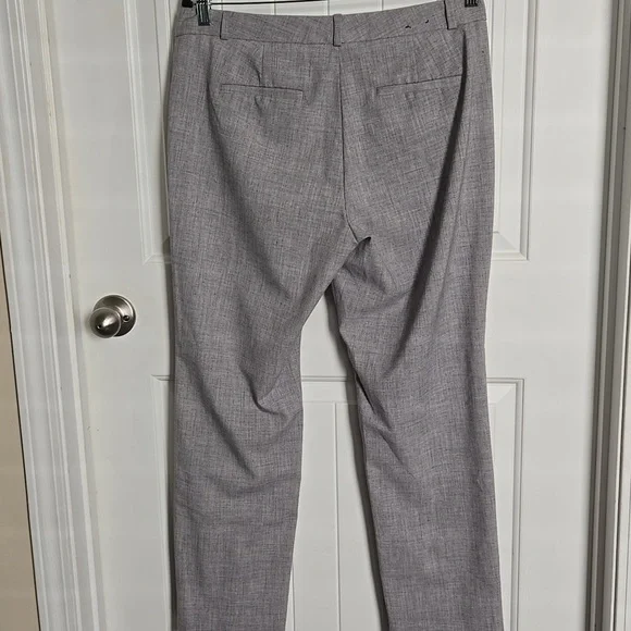 Banana Republic Gray Ryan Curvy Fit Trousers – Classic Closet Staple, Size 8 - Picture 3 of 7